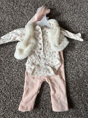 3-Piece Baby Outfit Set - Cream & Blush Pink